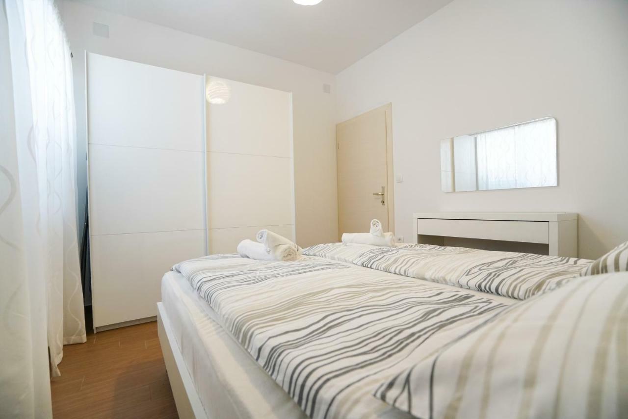 Tj Apartment 1 Zara Esterno foto