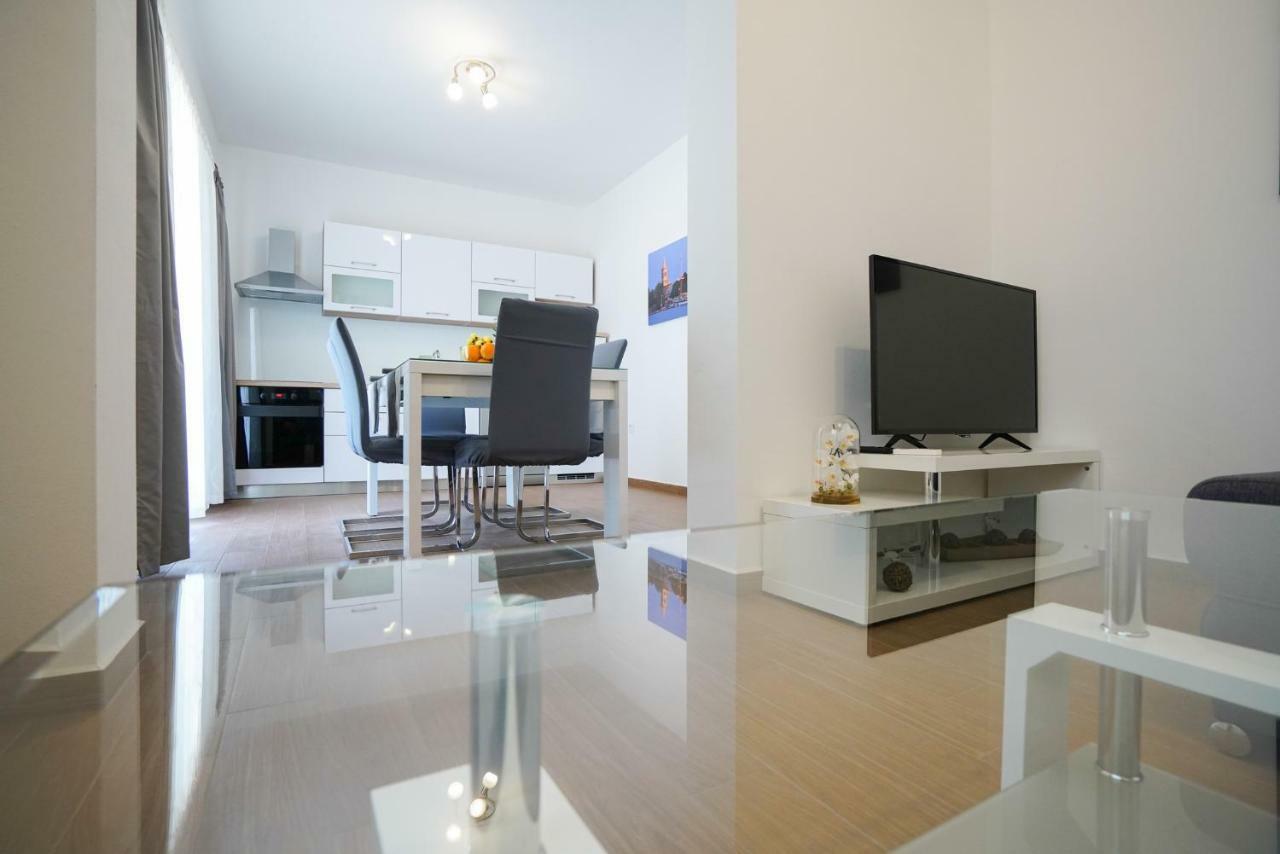 Tj Apartment 1 Zara Esterno foto
